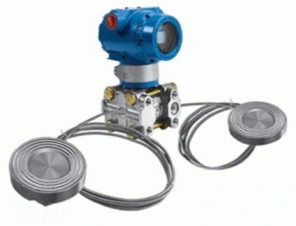 双法兰液位变送器